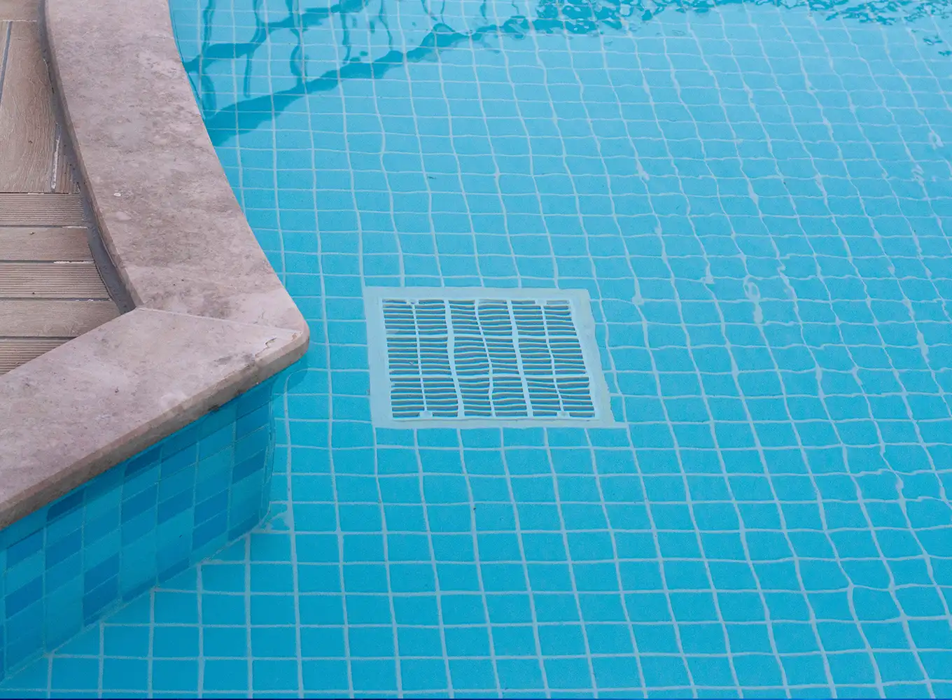 swimming pool drain installation edwardsville illinois